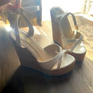 White Wedges